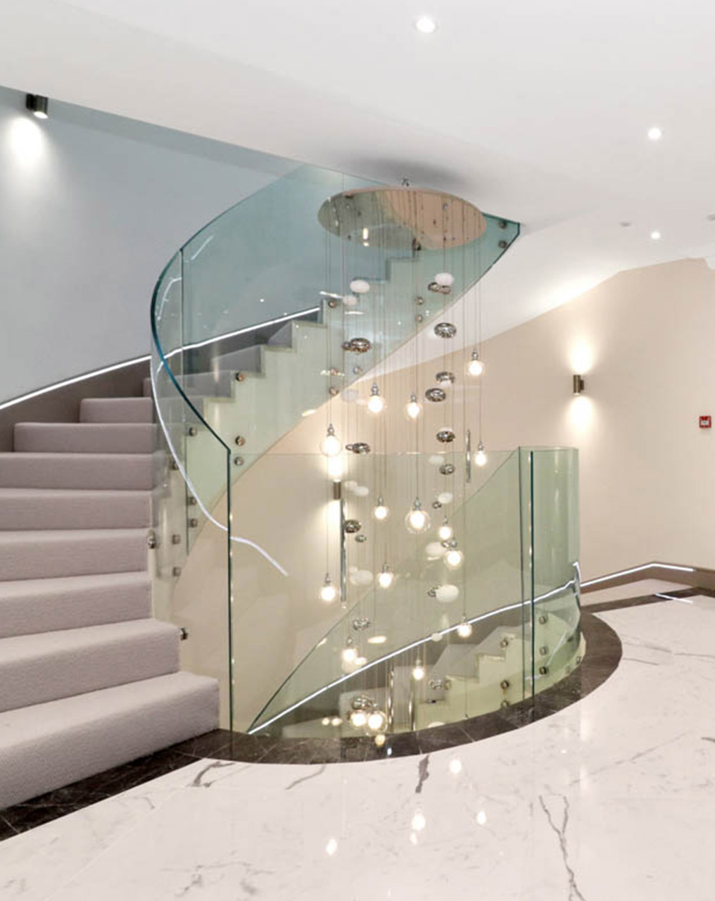 Beautiful Sustainable Lifestyle MCM Midcentury modern interior w